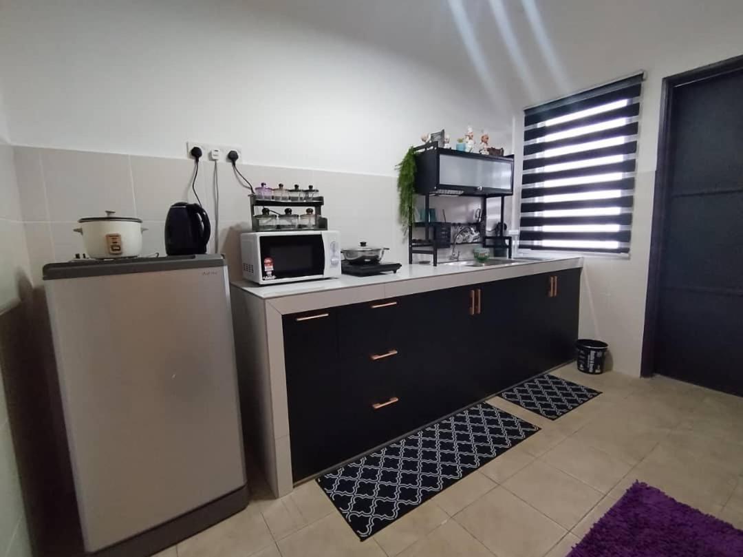 Orked Homestay Seri Iskandar Exterior foto